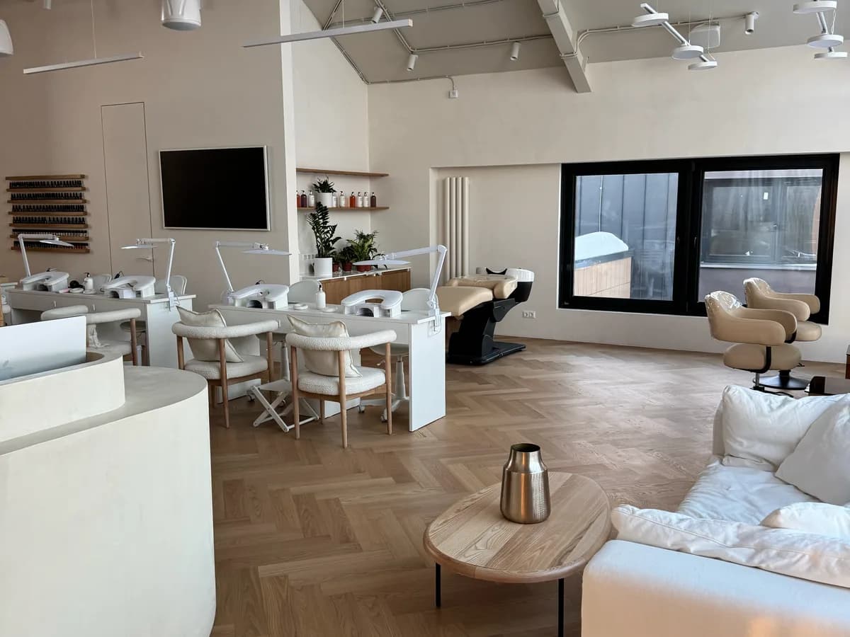 Интерьер салона LARUFÉ